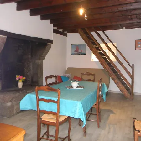 Manoir De Herclat Hébergement de vacances